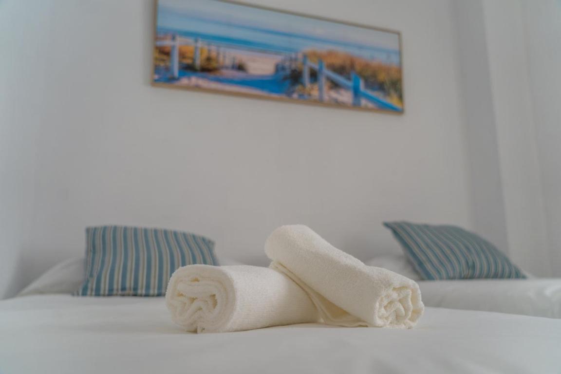 Calabahia Beach Cala Del Moral Rincón de la Victoria Εξωτερικό φωτογραφία